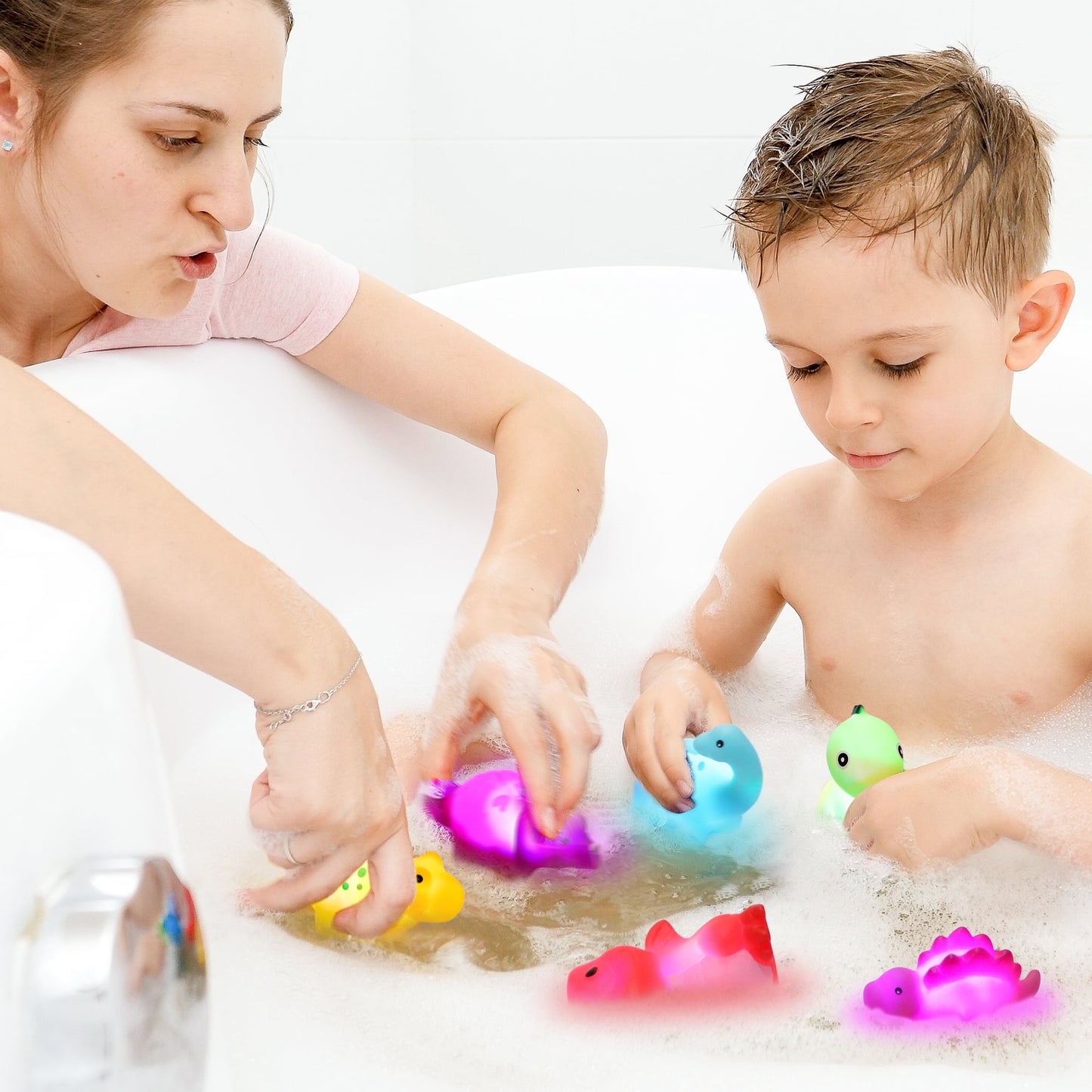 Light-up Floating Dinosaur Bath Toys for Baby Toddlers, 6 Packs Bathtub Toy Set for Boys Girls